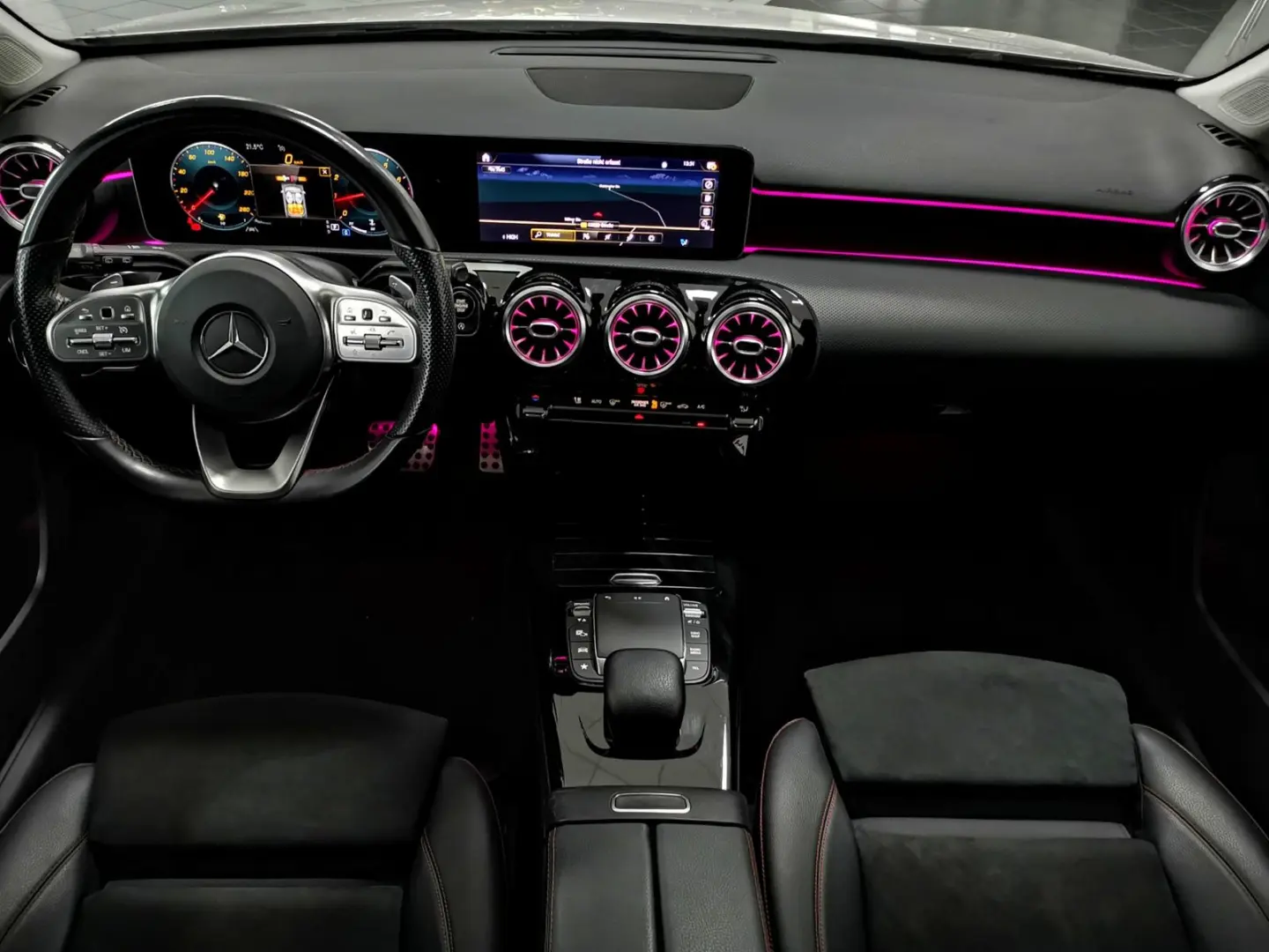 A 180 AMG 7G*R.Kamera*AmbienteBel*Navi*SHZ*LED