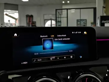 A 180 AMG 7G*R.Kamera*AmbienteBel*Navi*SHZ*LED