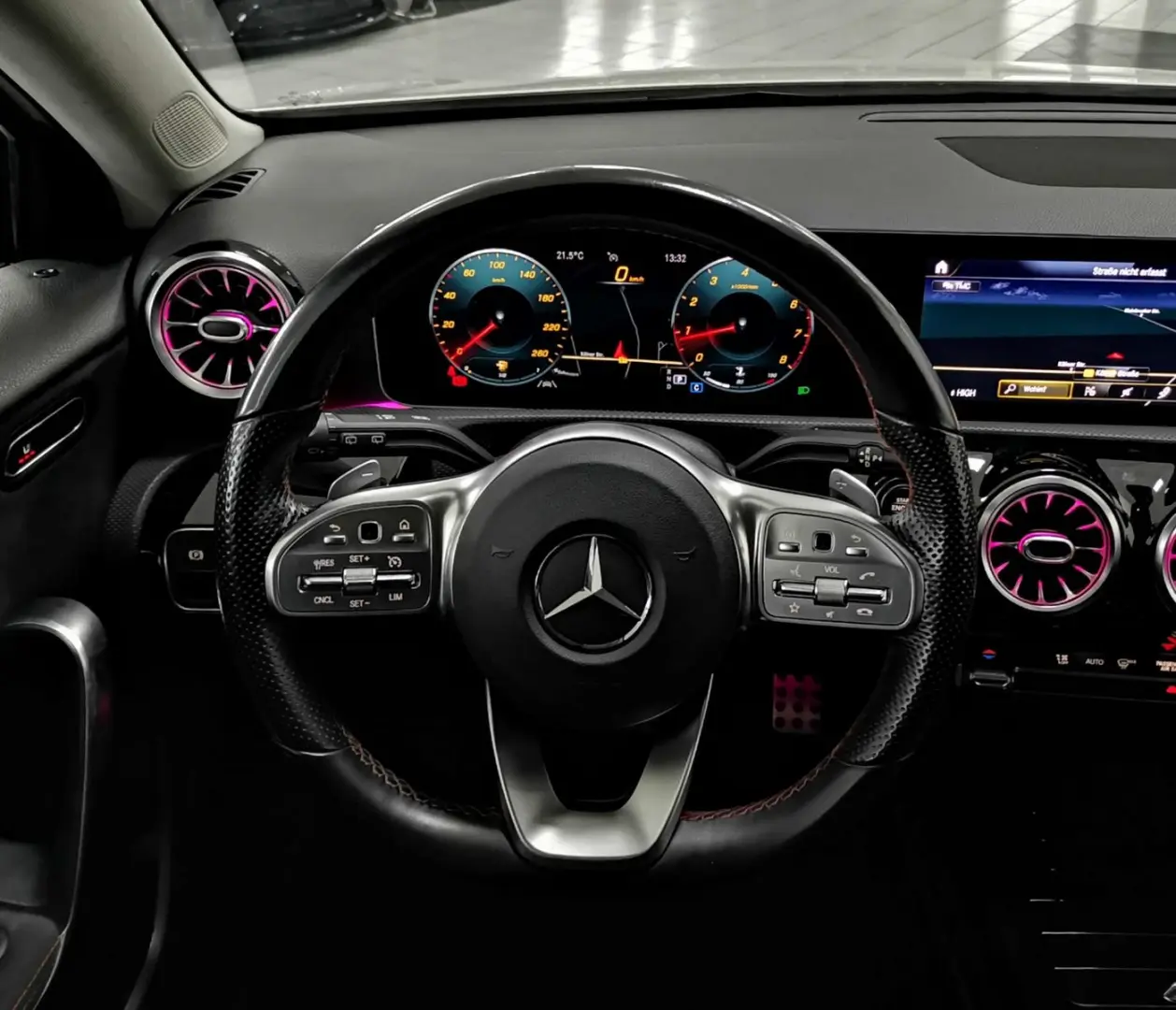 A 180 AMG 7G*R.Kamera*AmbienteBel*Navi*SHZ*LED