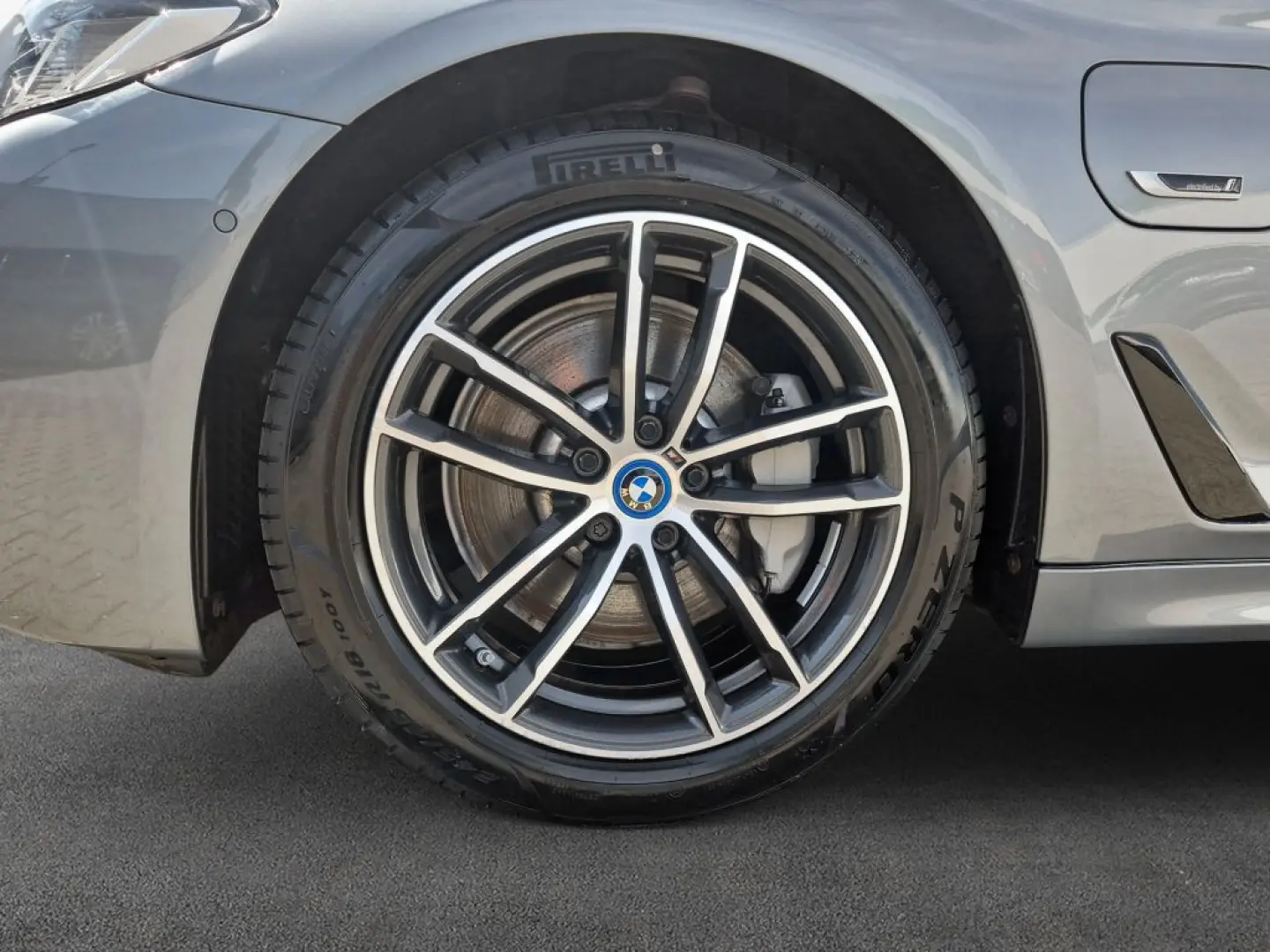 530e xDrive Touring Aut. Laser Head-Up Pano AHK