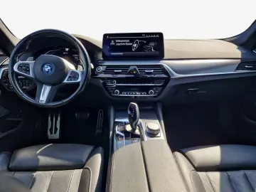 530e xDrive Touring Aut. Laser Head-Up Pano AHK