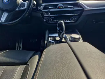 530e xDrive Touring Aut. Laser Head-Up Pano AHK