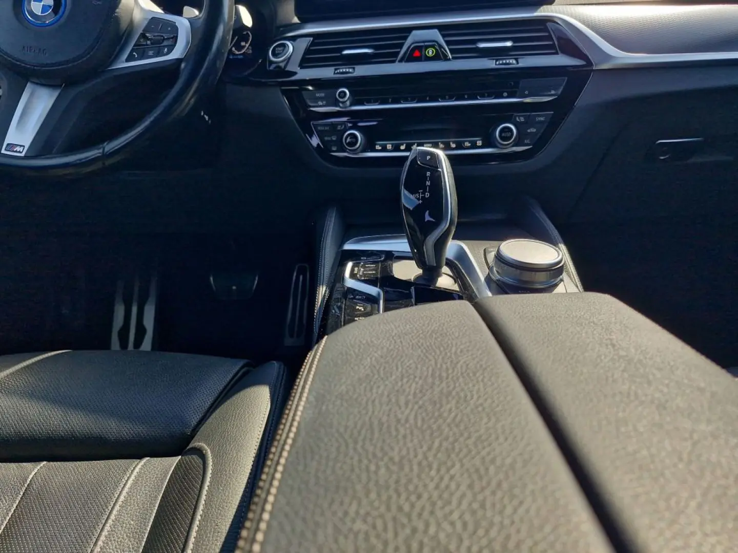 530e xDrive Touring Aut. Laser Head-Up Pano AHK