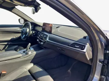 530e xDrive Touring Aut. Laser Head-Up Pano AHK