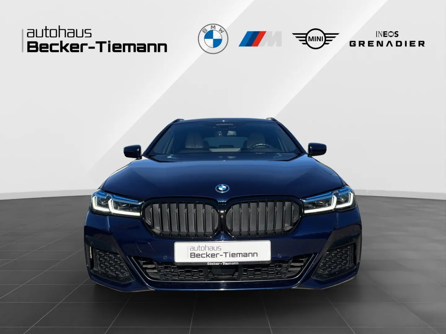 530e xDrive Touring M-Sport AHK Laser HUD DrivAs