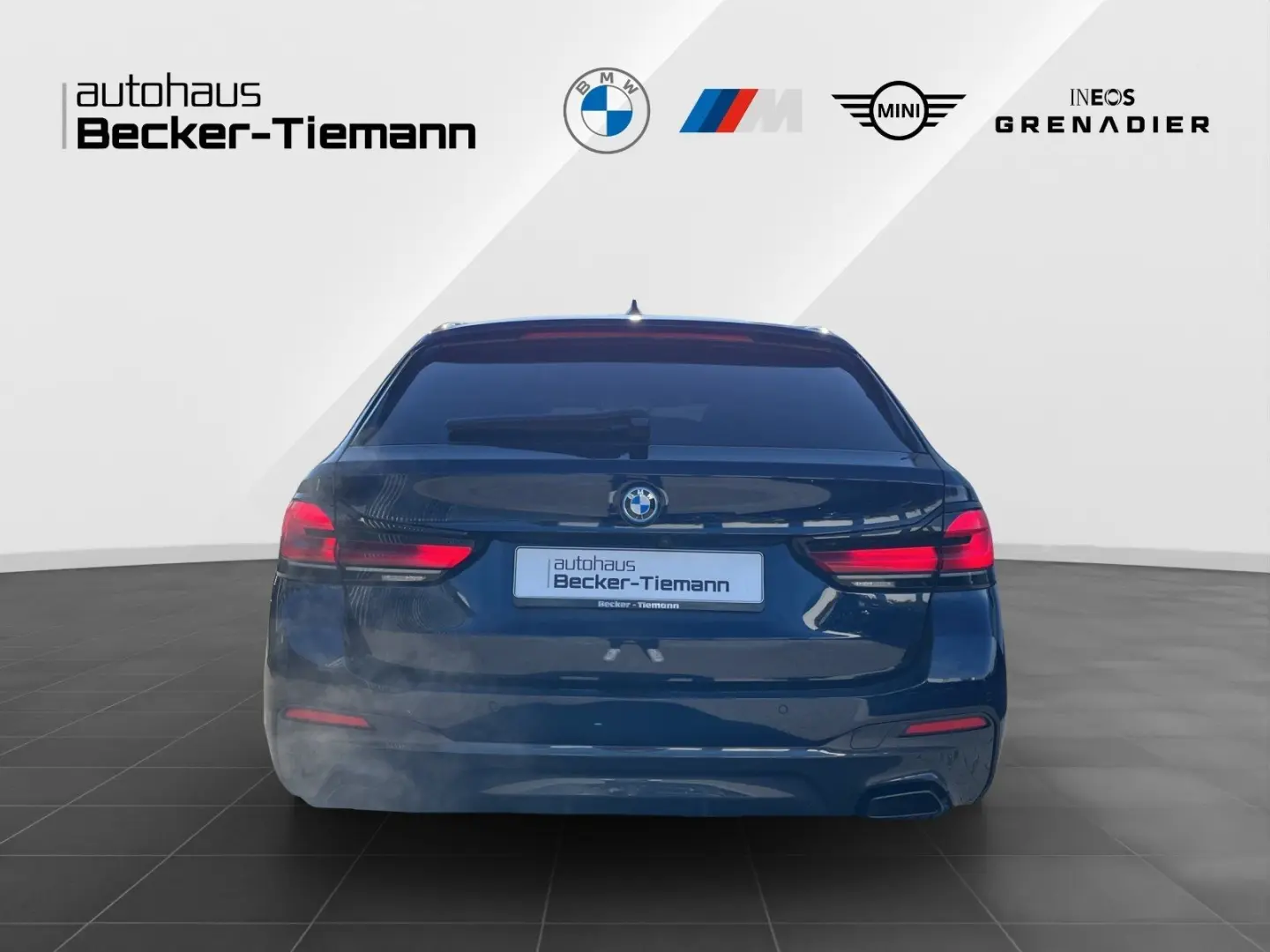 530e xDrive Touring M-Sport AHK Laser HUD DrivAs