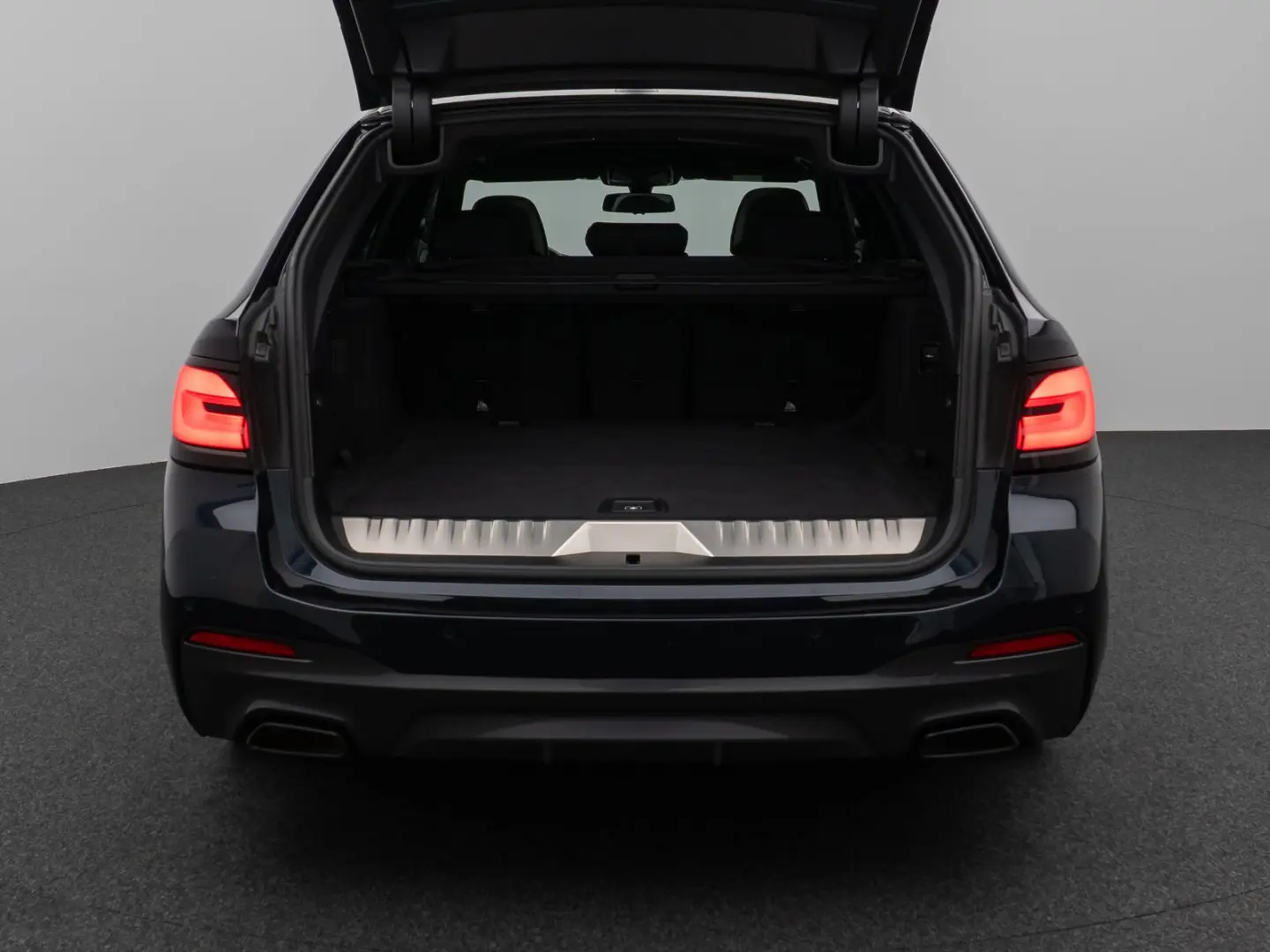 530e xD M Sport Panorama Laser 360°HUD DAB H/K