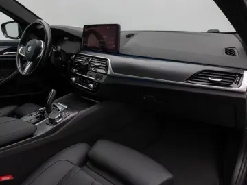 530e xD M Sport Panorama Laser 360°HUD DAB H/K