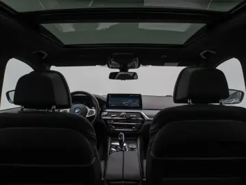 530e xD M Sport Panorama Laser 360°HUD DAB H/K