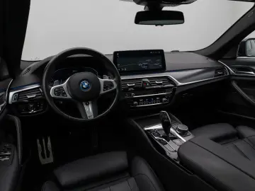 530e xD M Sport Panorama Laser 360°HUD DAB H/K