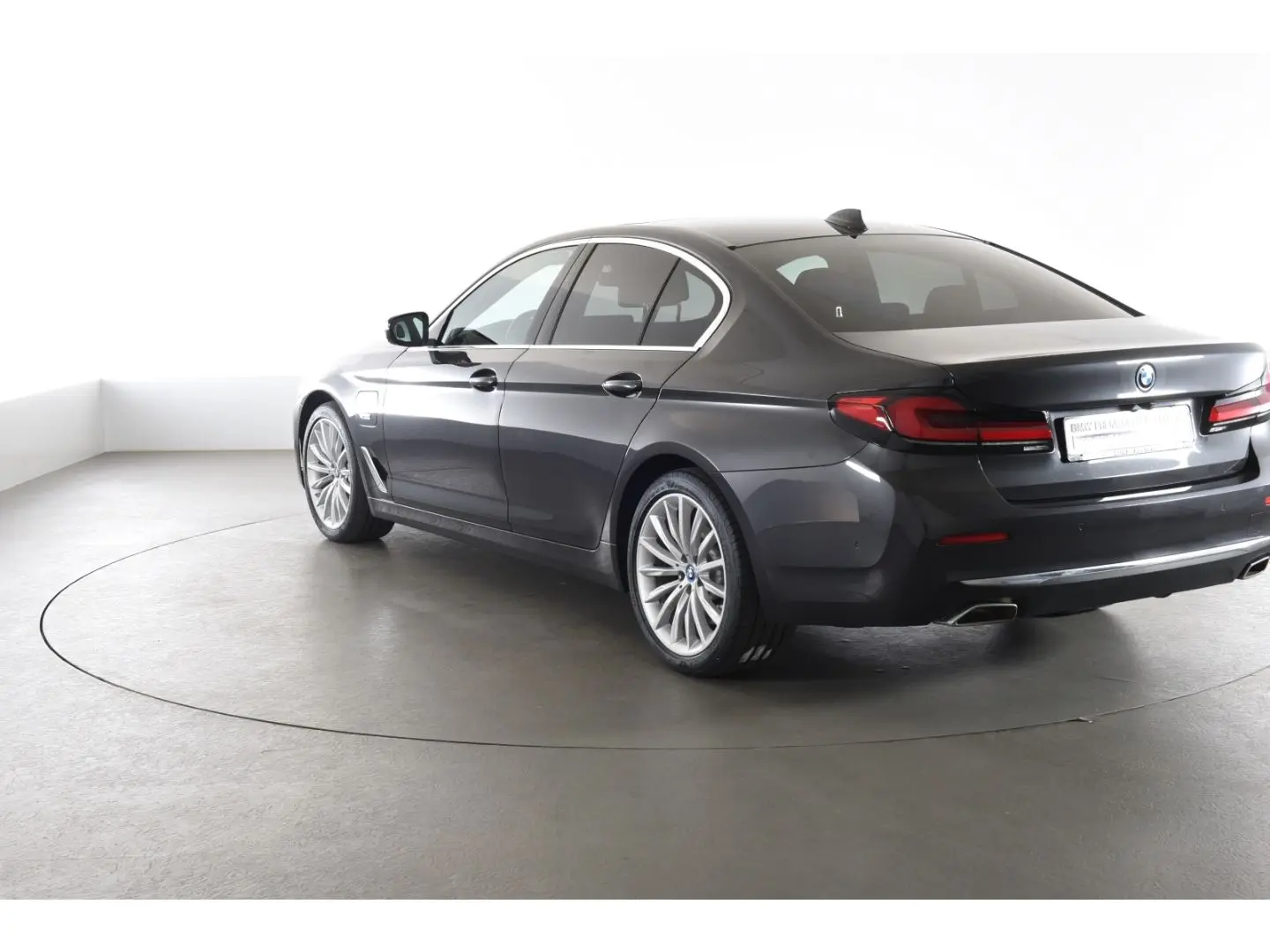 545 e xDrive Luxury Line Harman Kardon Gestikste