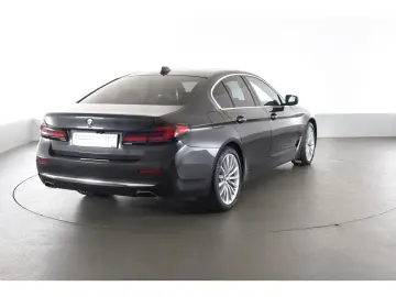 545 e xDrive Luxury Line Harman Kardon Gestikste
