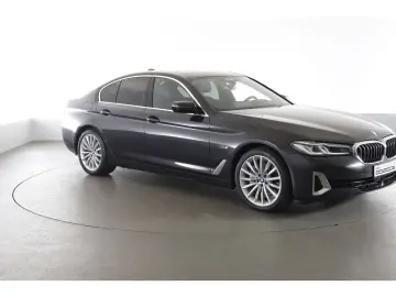 545 e xDrive Luxury Line Harman Kardon Gestikste