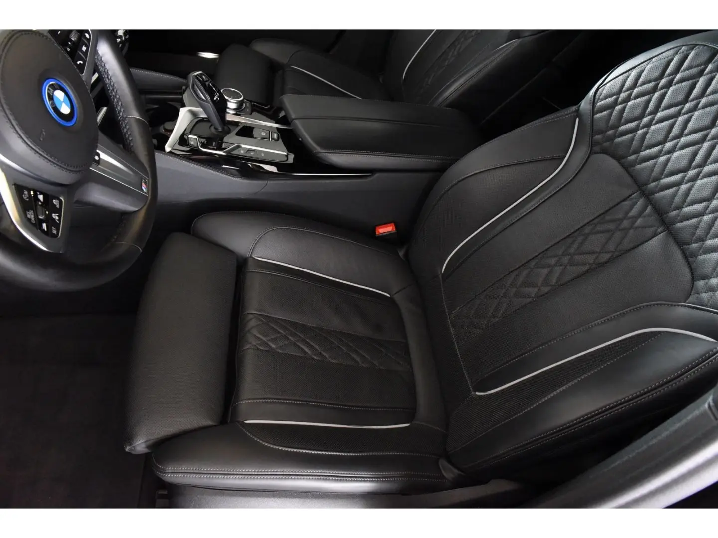 545 e xDrive Luxury Line Harman Kardon Gestikste