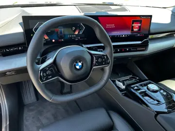 520d xDrive Tour. Standh.Sitz-Bel.SurView Ha/Ka