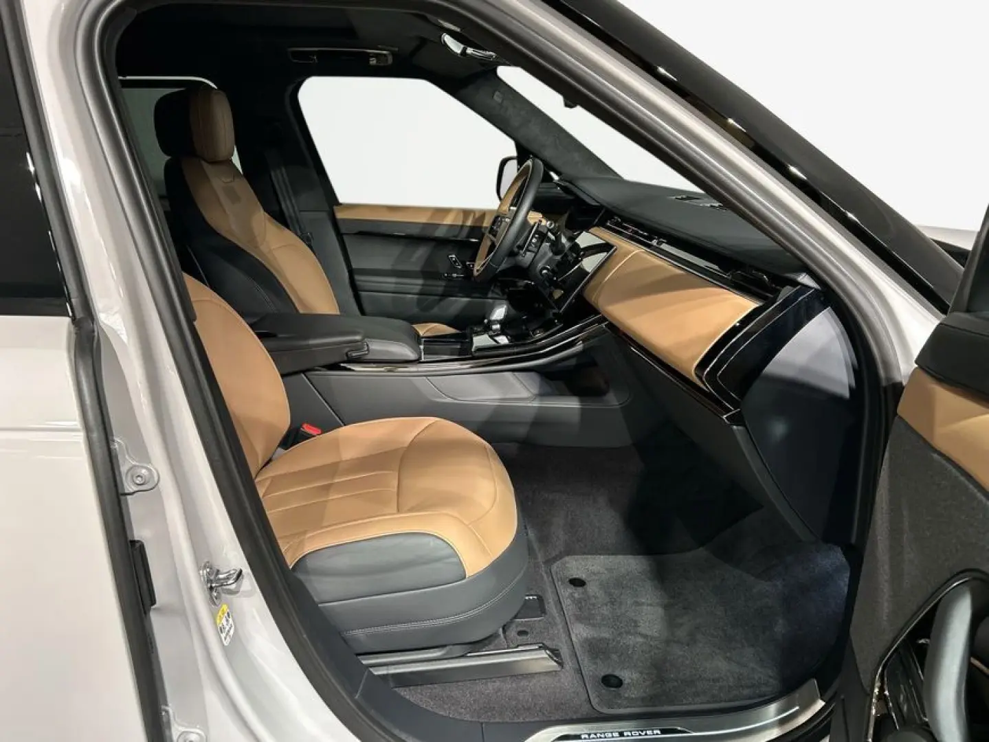 Range Rover Sport D300 Dynamic HSE