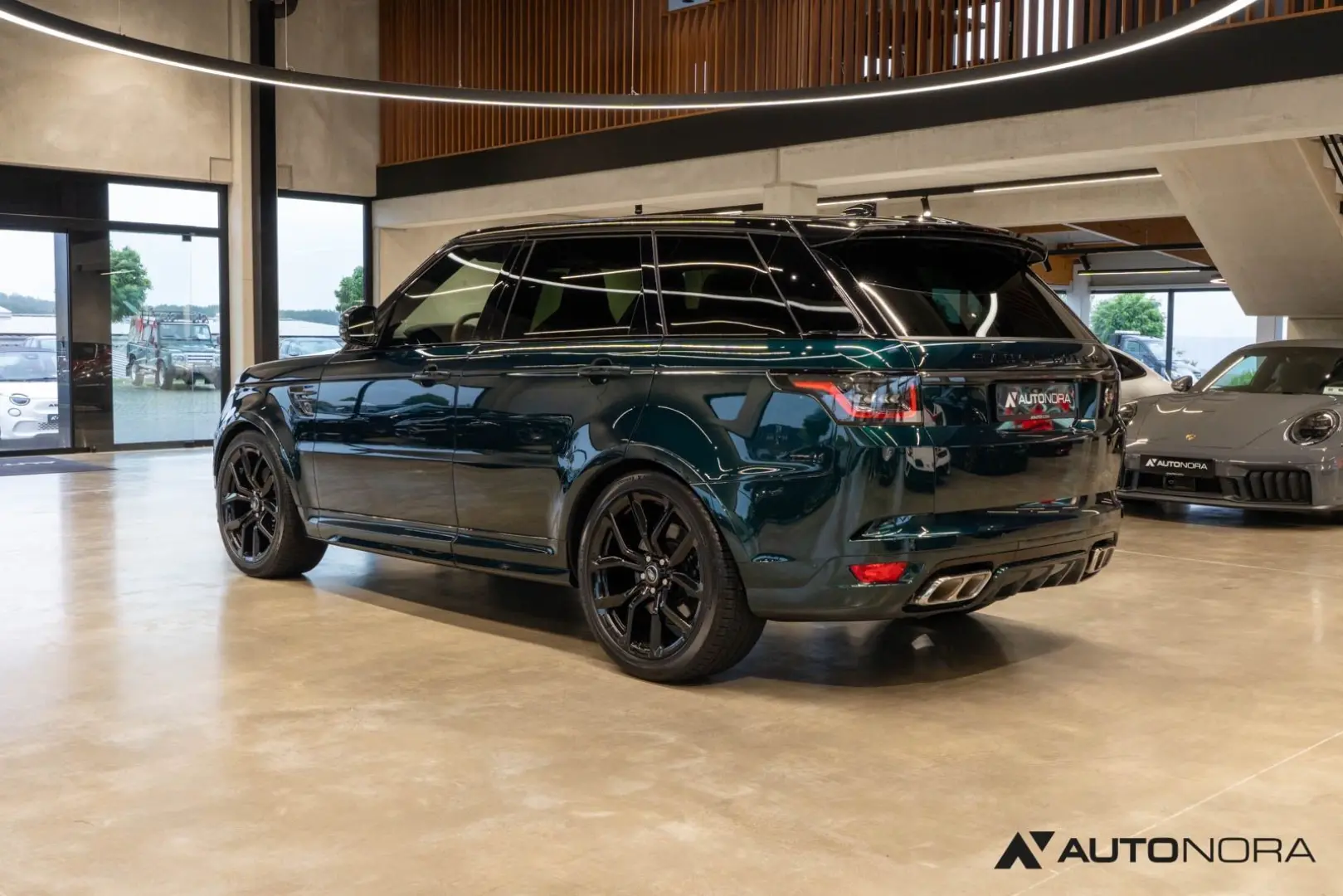 Range Rover Sport SVR Carbon Soft-Close Pano