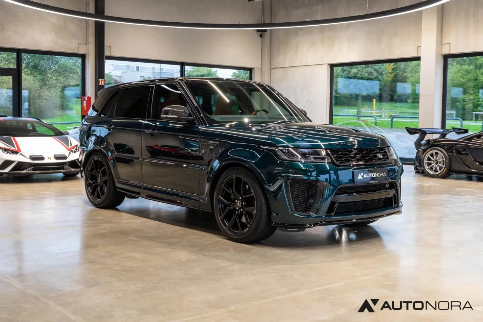 Range Rover Sport SVR Carbon Soft-Close Pano