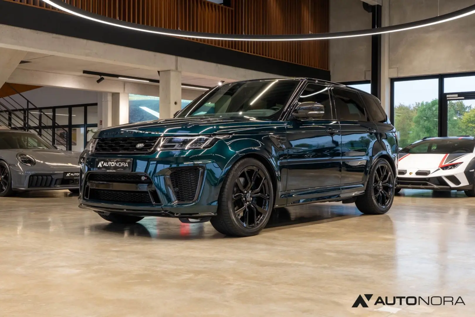 Range Rover Sport SVR Carbon Soft-Close Pano