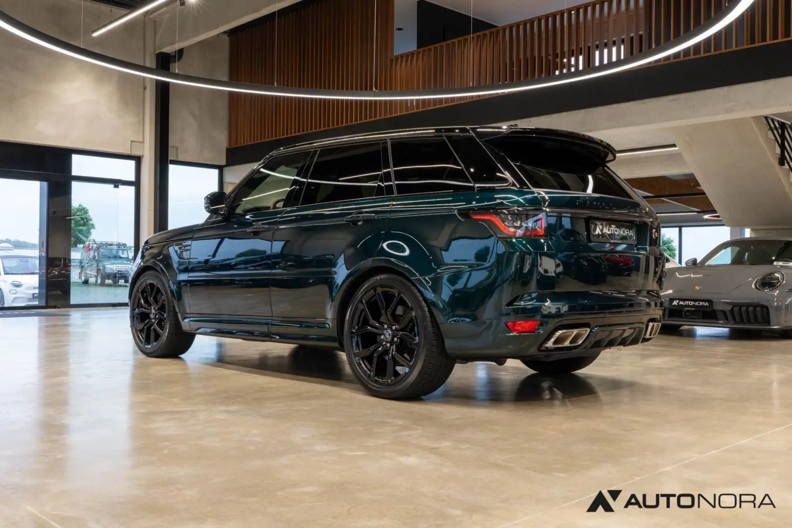 Range Rover Sport SVR Carbon Soft-Close Pano