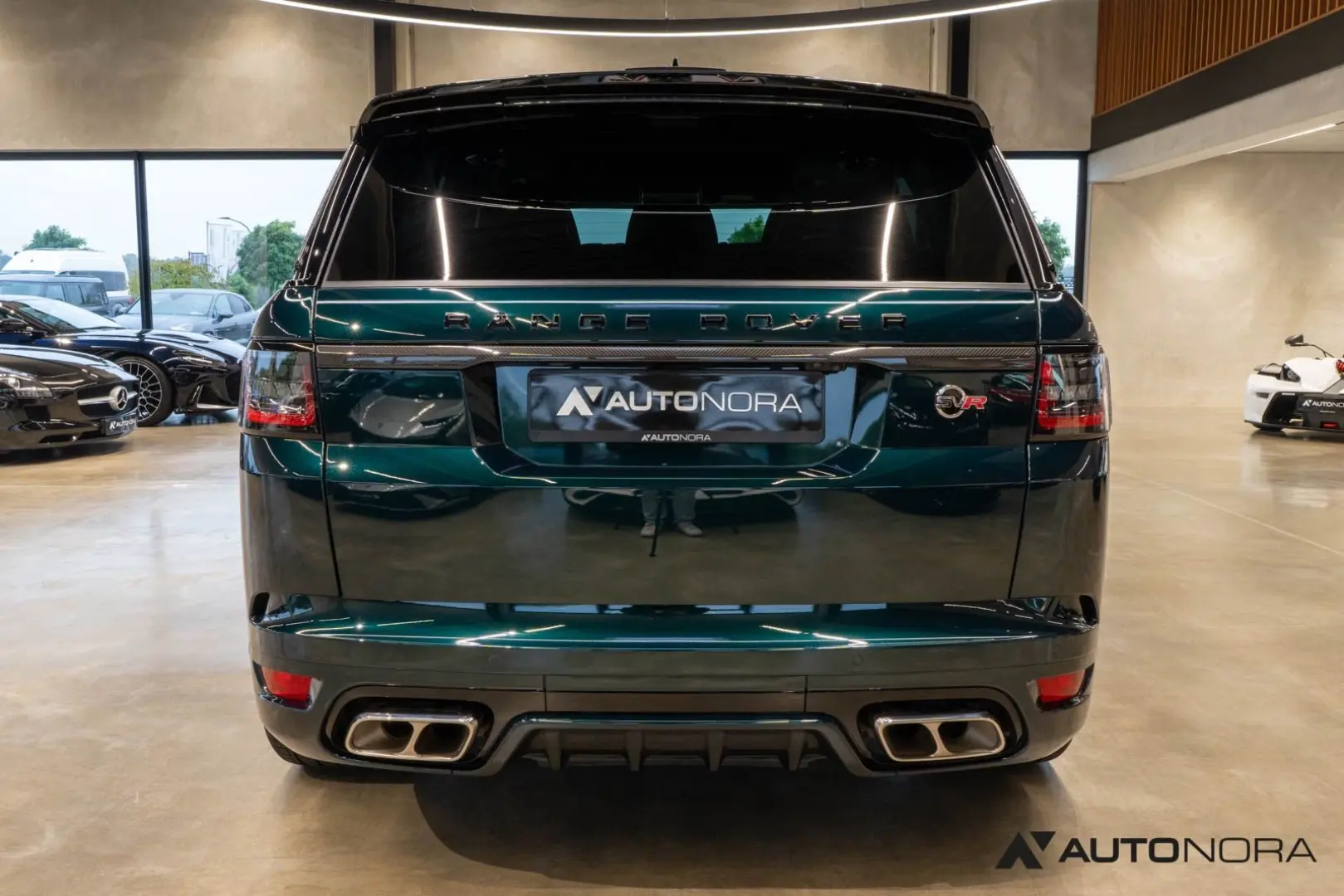 Range Rover Sport SVR Carbon Soft-Close Pano