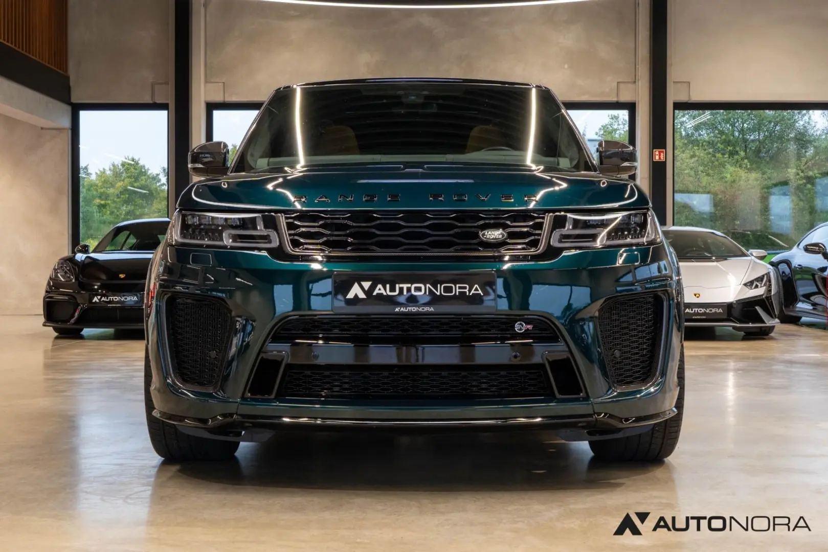 Range Rover Sport SVR Carbon Soft-Close Pano
