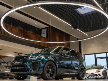 Range Rover Sport SVR Carbon Soft-Close Pano