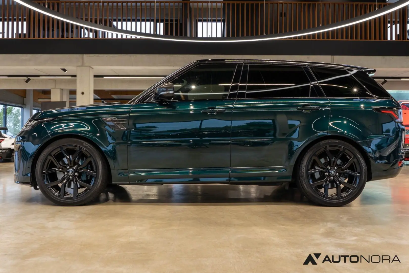 Range Rover Sport SVR Carbon Soft-Close Pano