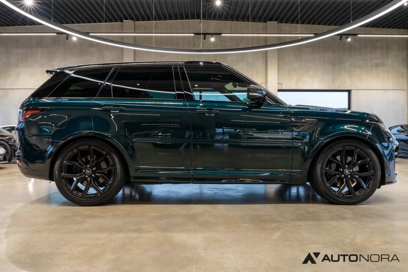 Range Rover Sport SVR Carbon Soft-Close Pano