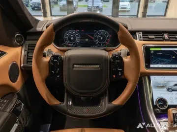 Range Rover Sport SVR Carbon Soft-Close Pano
