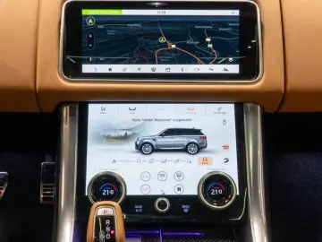 Range Rover Sport SVR Carbon Soft-Close Pano