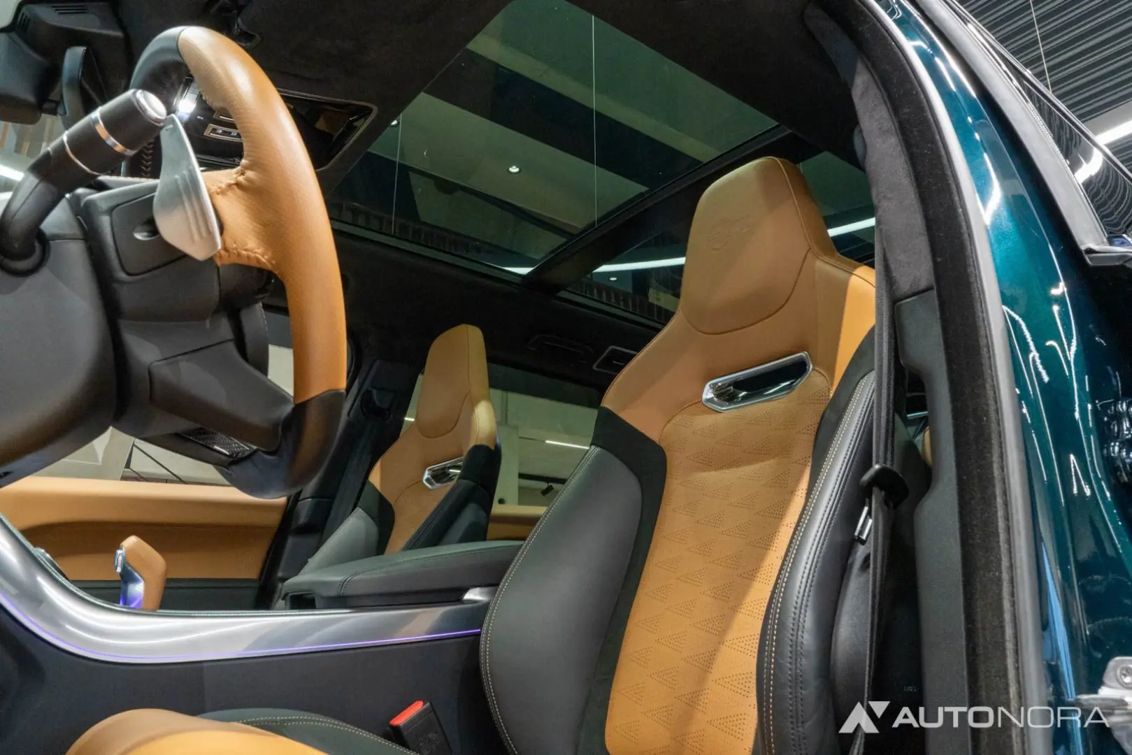 Range Rover Sport SVR Carbon Soft-Close Pano