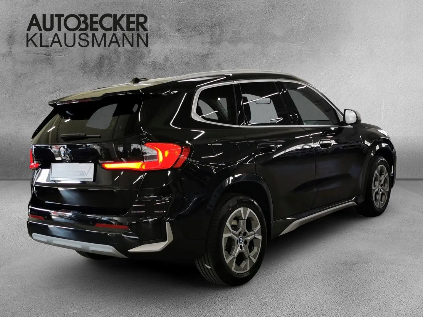 X1 xDRIVE 20d xLine 18''LC PROF HuD 360°AHK SPOR