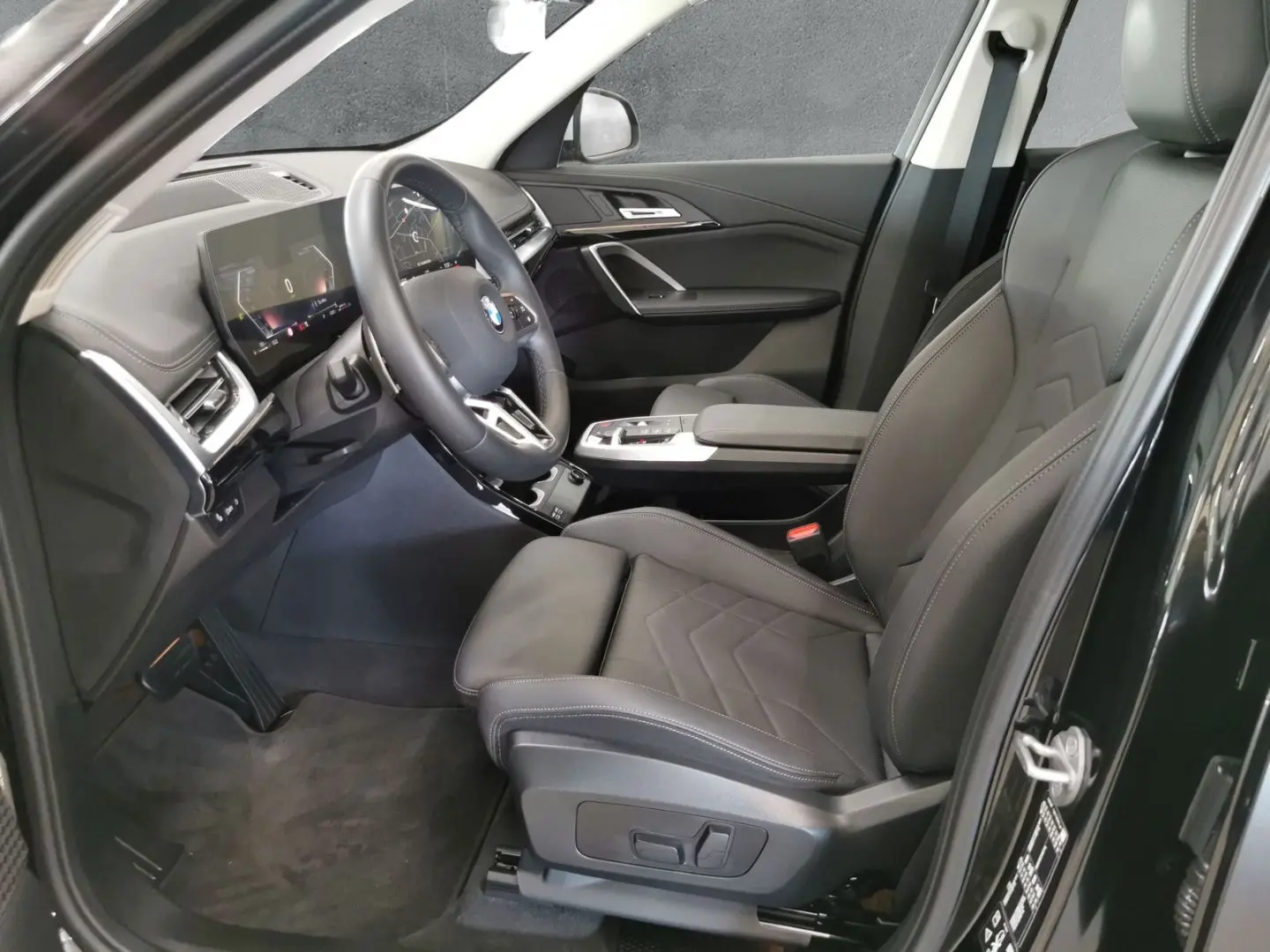 X1 xDRIVE 20d xLine 18''LC PROF HuD 360°AHK SPOR