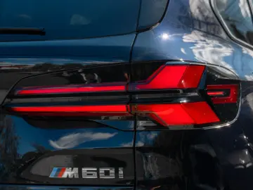 X5 M60i M SPORT; Panorami, 360°,22