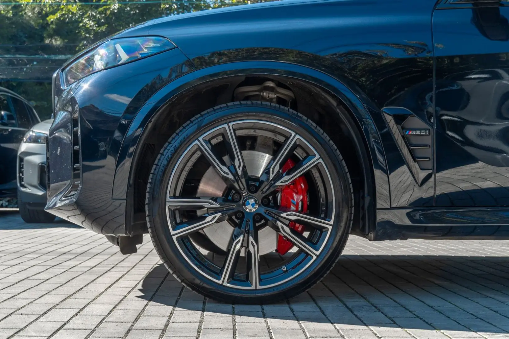 X5 M60i M SPORT; Panorami, 360°,22