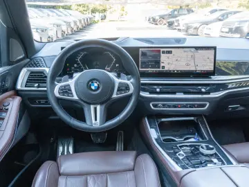 X5 M60i M SPORT; Panorami, 360°,22