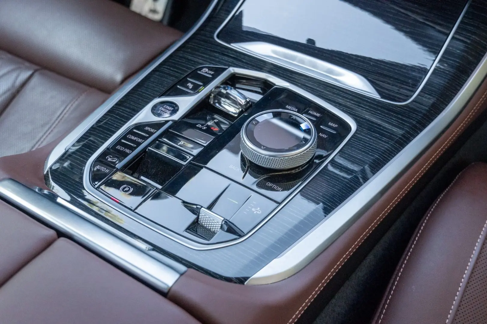 X5 M60i M SPORT; Panorami, 360°,22