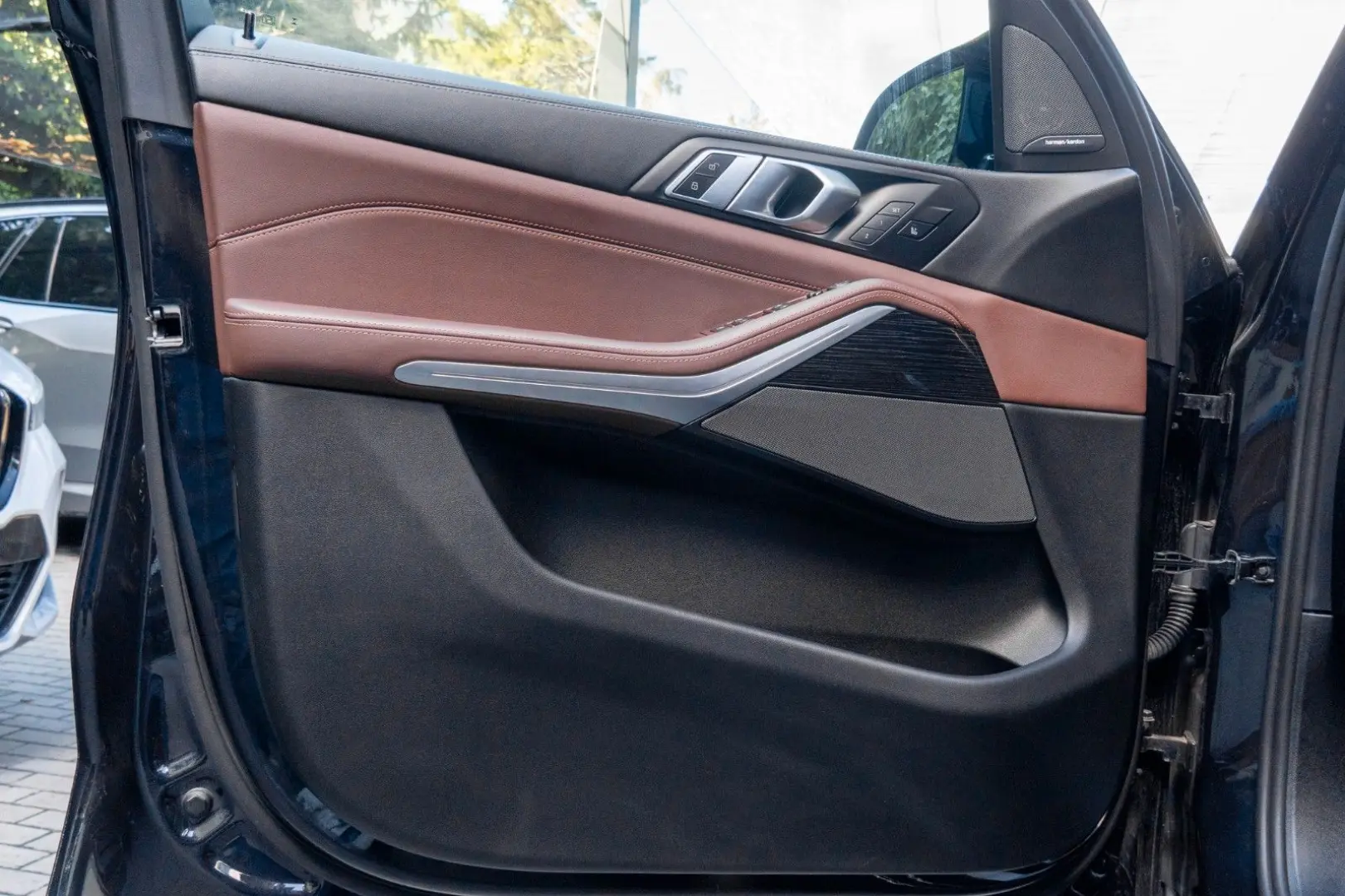 X5 M60i M SPORT; Panorami, 360°,22
