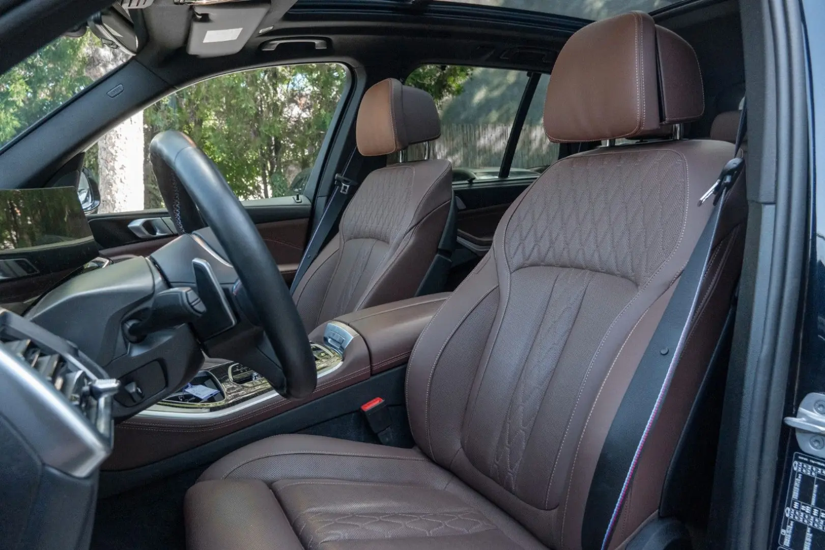 X5 M60i M SPORT; Panorami, 360°,22