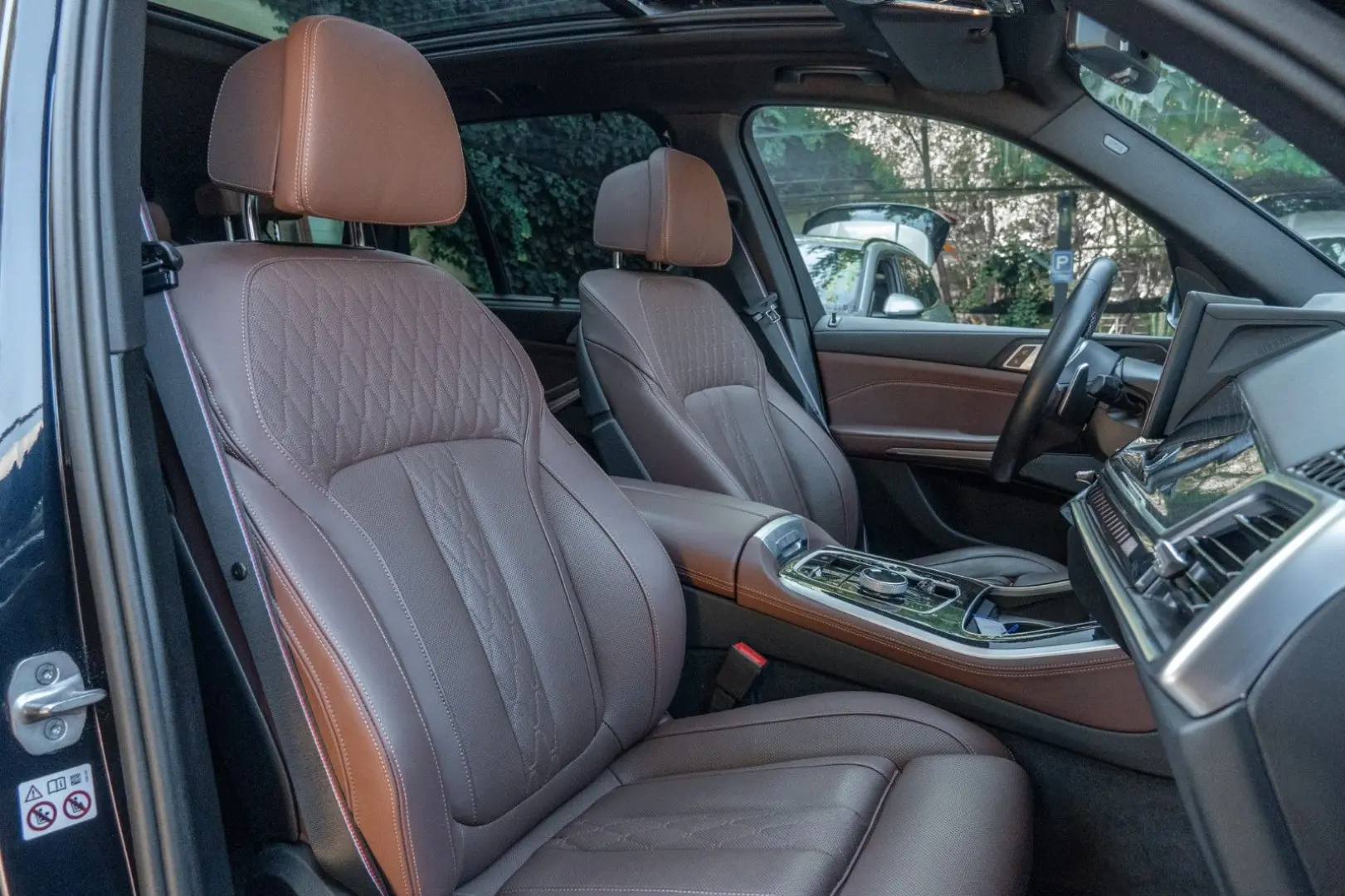 X5 M60i M SPORT; Panorami, 360°,22