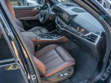 X5 M60i M SPORT; Panorami, 360°,22