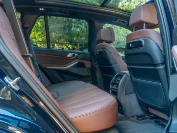 X5 M60i M SPORT; Panorami, 360°,22