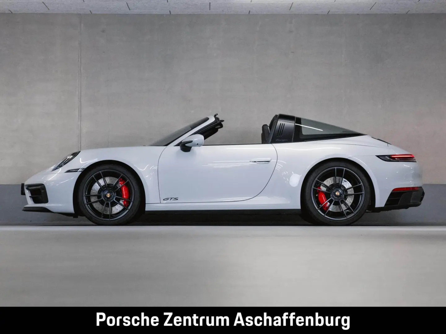 911 Targa 4 GTS Hinterachslenkung 18 Wege Nachts