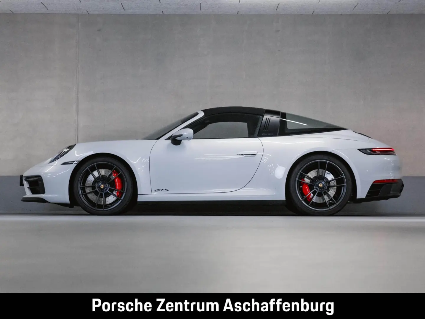 911 Targa 4 GTS Hinterachslenkung 18 Wege Nachts