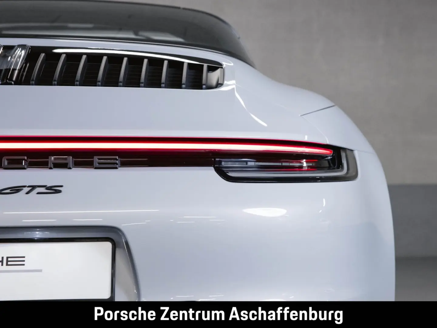 911 Targa 4 GTS Hinterachslenkung 18 Wege Nachts