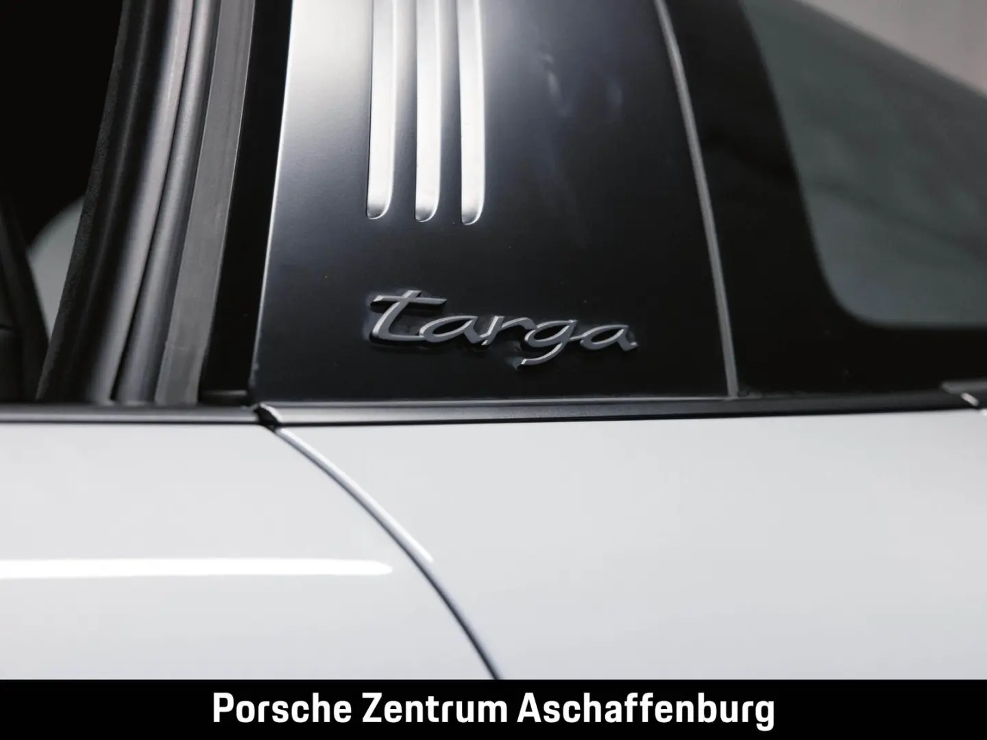 911 Targa 4 GTS Hinterachslenkung 18 Wege Nachts