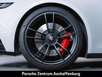 911 Targa 4 GTS Hinterachslenkung 18 Wege Nachts