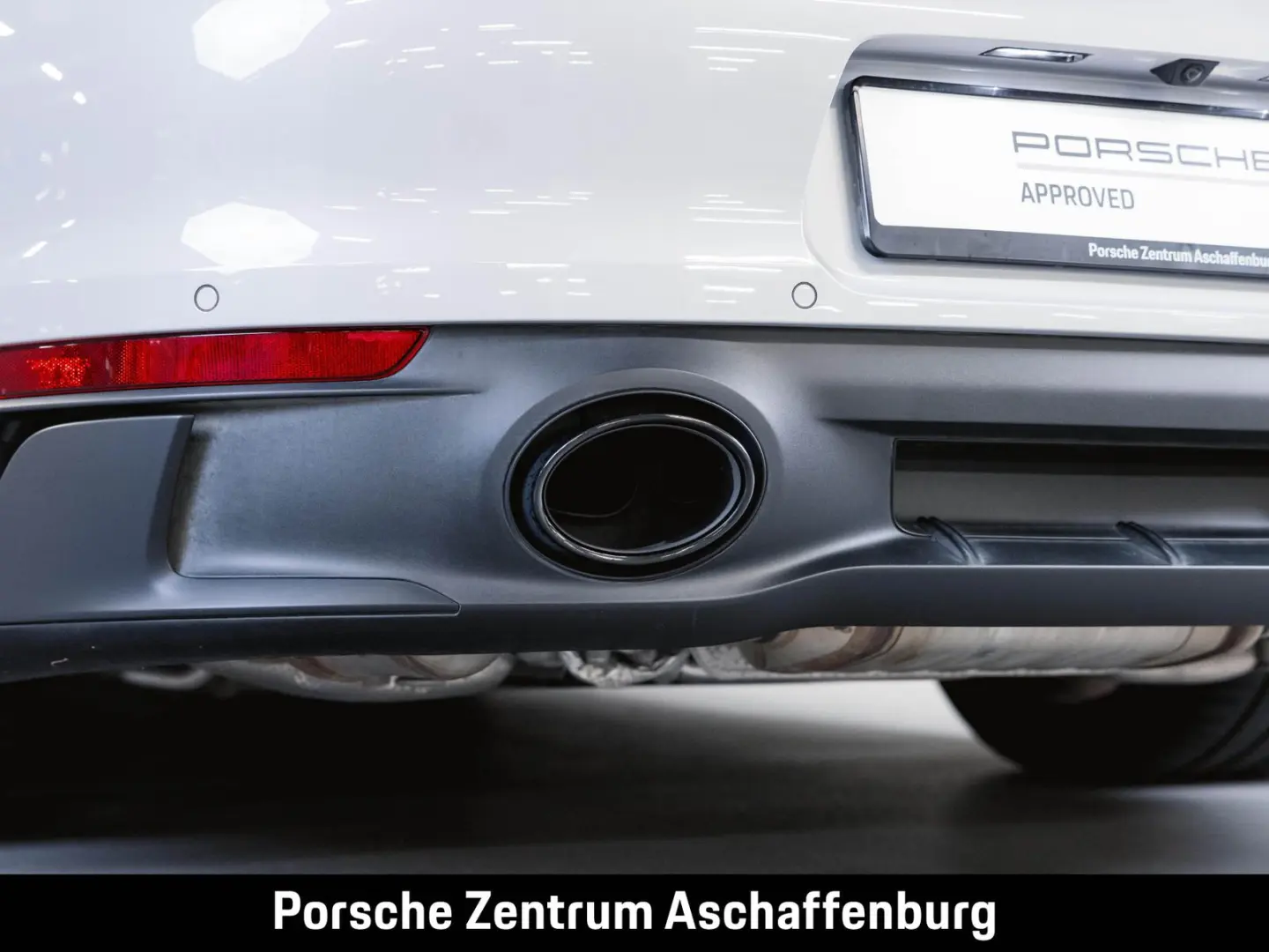 911 Targa 4 GTS Hinterachslenkung 18 Wege Nachts