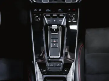 911 Targa 4 GTS Hinterachslenkung 18 Wege Nachts